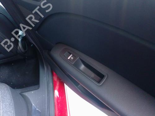 Højre bagtil elrude kontakt Højre bagtil elrude kontakt RENAULT CAPTUR II (HF_) E-TECH 160 (158 hp) 33814266 33814266