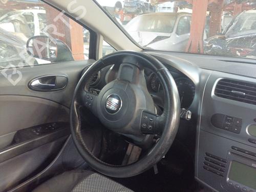 Used Steering column SEAT LEON (1P1) 2.0 TDI 16V (140 hp) 29559412
