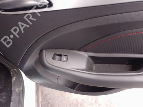 right-rear-window-switch-mg-mg-zs-suv-azs1-2017-34194612 main image