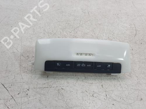 interior-roof-light-nissan-juke-f16_-2019-32868111 main image