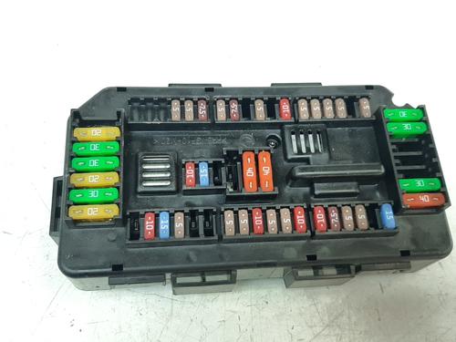 Used Fuse box BMW 3 (F30, F80) 318 d (143 hp) 18917063