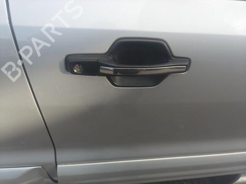 Used Front right exterior door handle MITSUBISHI PAJERO III (V7_W, V6_W) 3.2 Di-D (V68W, V78W) (165 hp) 29743457