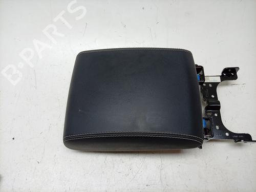 armrest-center-console-jaguar-e-pace-x540-20-d180-awd-j9c26749pvj-2017-19164438 main image