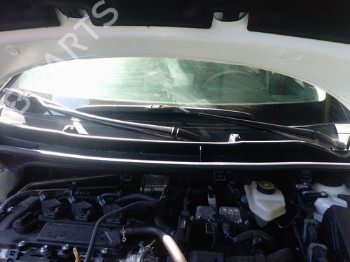 Used Front windshield wiper arm Front windshield wiper arm 37075468 37075468