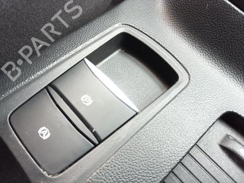 Handrem FORD FOCUS IV (HN) 1.0 EcoBoost mHEV Active | BP25755936I18