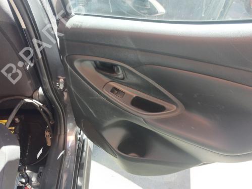 Used Right rear window switch TOYOTA YARIS (_P21_, _PA1_, _PH1_) 1.5 (MXPA11) (125 hp) 29022045