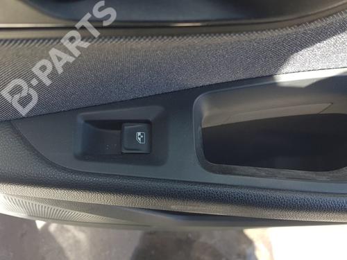 Used Right rear window switch Right rear window switch SEAT LEON (5F1) 1.2 TSI (110 hp) 9738664 9738664