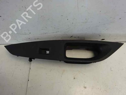 Puxador interior frente direito SEAT LEON SC (5F5) 2.0 TDI (150 hp) 5F1867172 | 5F1867172 |