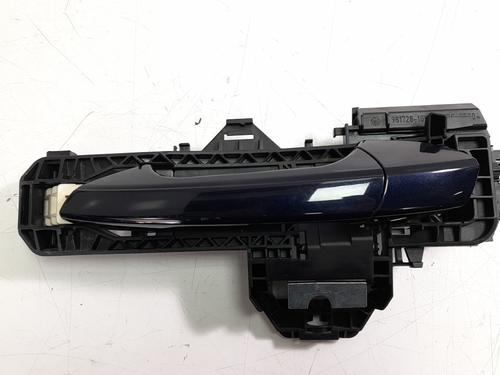 Used Rear left exterior door handle MERCEDES-BENZ C-CLASS (W204) C 220 CDI (204.008) (170 hp) 16009854