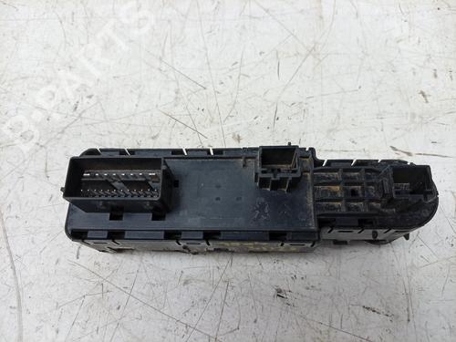 Left front window switch OPEL CROSSLAND X / CROSSLAND (P17, P2QO) 1.2 (75) | BP26322366I27 - Image 4