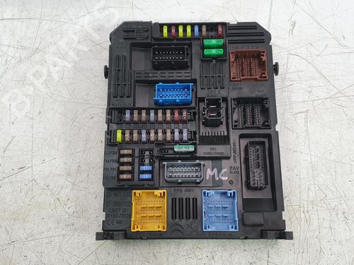 Used Fuse box Fuse box OPEL CORSA F (P2JO) 1.2 (68) (101 hp) 36092141 36092141