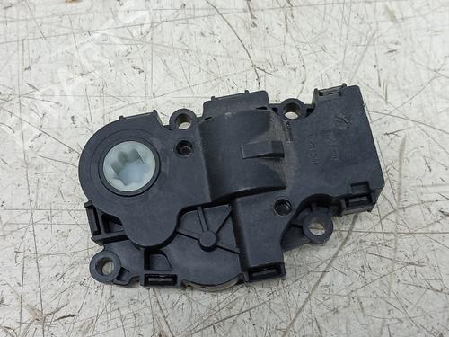 Used Heater blower motor Heater blower motor PEUGEOT 308 SW III (FC_, FJ_, FR_, F4_, FN_) PureTech 130 (FRHNSL, FRHNST) (131 hp) 40498415 40498415
