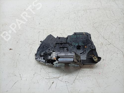 front-left-lock-toyota-c-hr-_x1_-2016-24807978 main image