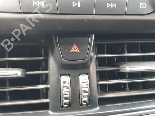Used Warning switch FORD FOCUS III [2010-2020]  18492407
