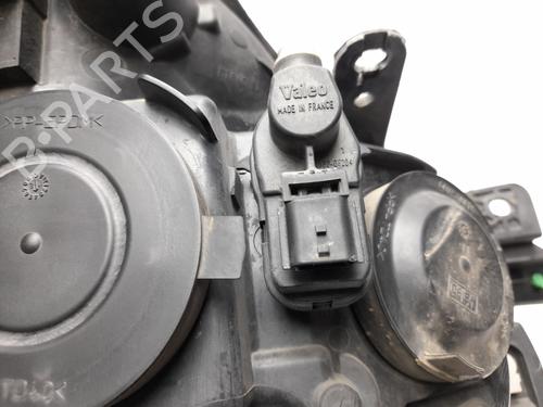 Left headlight RENAULT CLIO III (BR0/1, CR0/1) 1.5 dCi (BR17, CR17) | BP32508256C28