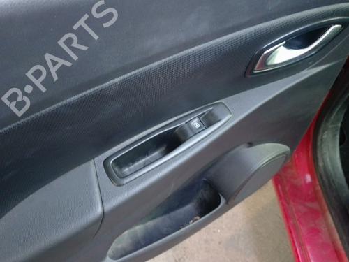 Comutador vidro trás esquerdo RENAULT CLIO IV Grandtour (KH_) 0.9 TCe 90 (90 hp) 31215808