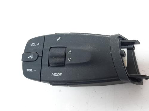 Used Steering wheel controls SEAT IBIZA IV (6J5, 6P1) [2008-2017]  13618111
