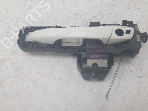 front-left-exterior-door-handle-mercedes-benz-gla-class-x156-2013-2014-2015-2016-2017-2018-2019-2020-2021-2022-34193872 main image