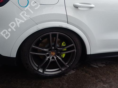 rear-right-wheel-arch-trim-porsche-cayenne-9ya-2017-39728384 main image