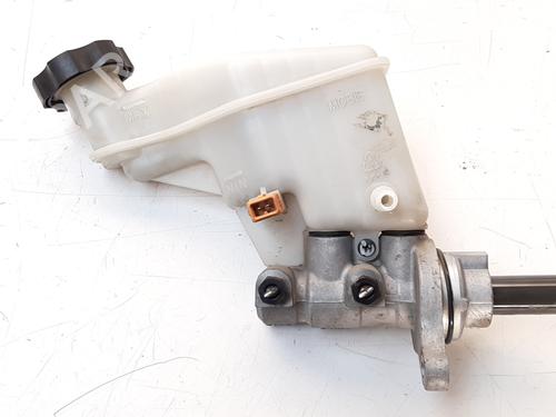 Used Brake master cylinder KIA CEE'D (JD) [2012-2018]  8906998
