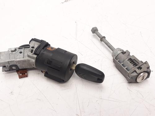 Used Ignition barrel Ignition barrel CITROËN C3 / C3 ORIGIN III (SX) 1.2 THP 110 (110 hp) 8655771 8655771