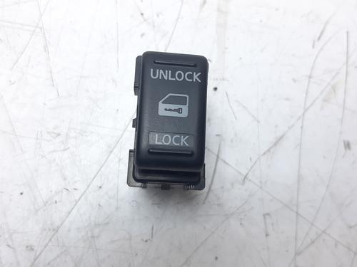 Used Switch NISSAN PATHFINDER III (R51) [2005-2025]  12396793