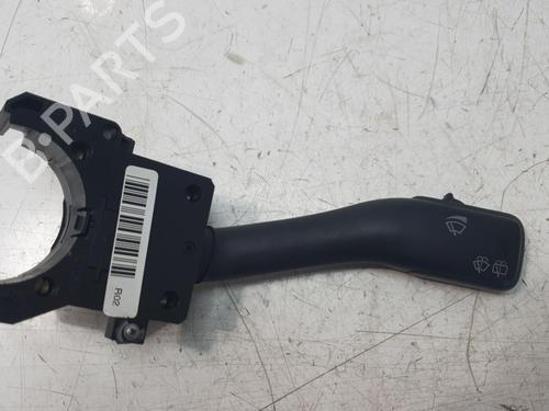 Commodo Essuie Glace / Phare VW GOLF IV (1J1) 1.6 16V (105 hp) 28513685