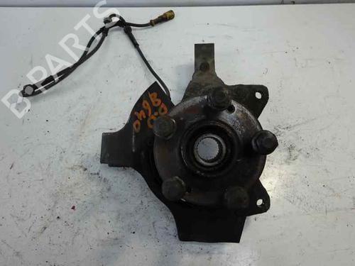 Used Right front steering knuckle RENAULT ESPACE III (JE0_) 2.2 12V TD (JE0E, JE0H, JE0P) (113 hp) 332825