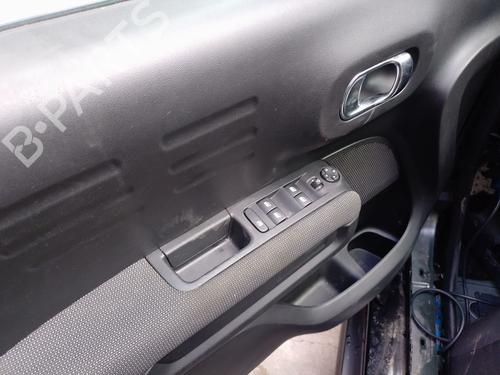 Used Left front window switch Left front window switch CITROËN C3 AIRCROSS II VAN (2C_, 2R_) PureTech 82 (110 hp) 32240496 32240496