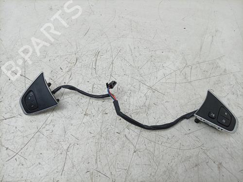 Used Steering wheel controls Steering wheel controls RENAULT CAPTUR I (J5_, H5_) 0.9 TCe 90 (90 hp) 39992266 39992266
