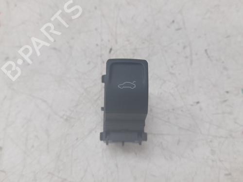 switch-skoda-karoq-nu7-nd7-2017-34343262 main image