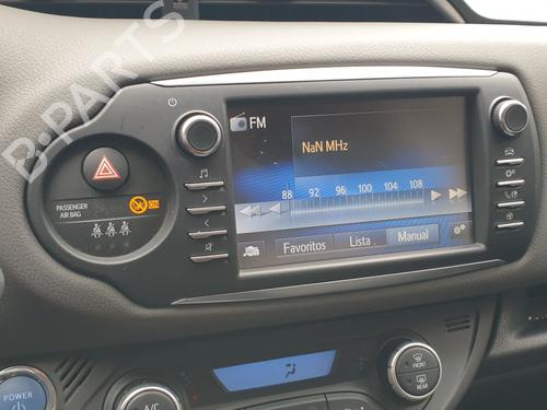 Used Radio TOYOTA YARIS (_P13_) 1.5 Hybrid (NHP130_, NHP130) (101 hp) 24124535