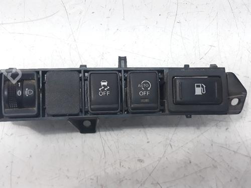 Used Switch NISSAN NAVARA NP300 (D40) 2.5 dCi (174 hp) 16380799