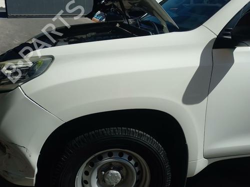 left-front-fenders-toyota-land-cruiser-prado-_j15_-2009-39962935 main image