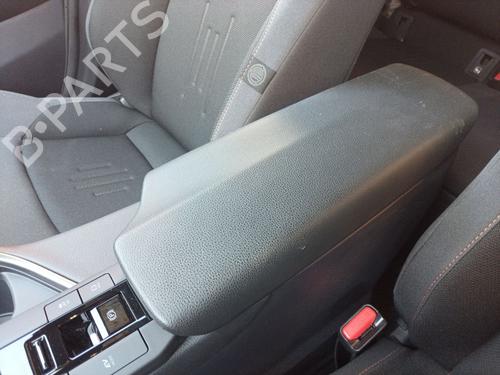 Used Armrest / Center console TOYOTA C-HR (_X2_, _H2_) Hybrid (197 hp) 24807969