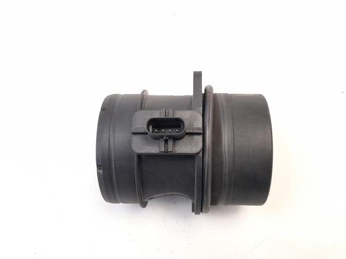 Used Mass air flow sensor VW GOLF SPORTSVAN VII (AM1, AN1) 2.0 TDI (150 hp) 8209075