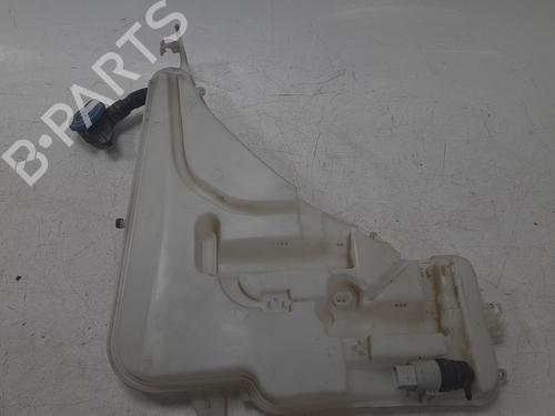 Used Windscreen washer tank Windscreen washer tank BMW 3 (F30, F80) 330 e (252 hp) 26322431 26322431