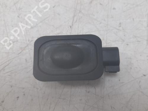 Used Tailgate handle Tailgate handle FORD KUGA II (DM2) 1.5 TDCi (120 hp) 33431747 33431747