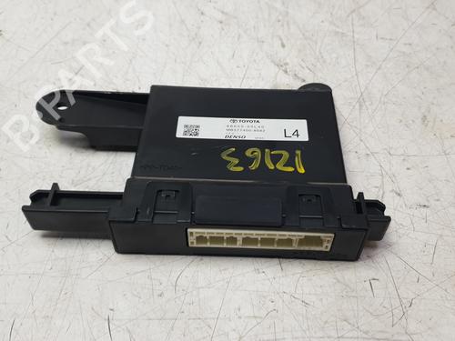 Used Electronic module Electronic module TOYOTA COROLLA Estate (_E21_) 2.0 Hybrid (MZEH12) (180 hp) 33274870 33274870