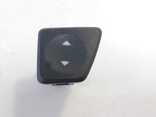 Used Right front window switch FIAT 500 (312_) 1.2 LPG (312AXA1A) (69 hp) 3174510