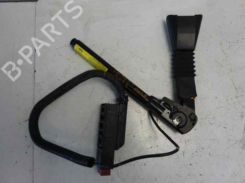 Used Front right seatbelt OPEL ASTRA F Hatchback (T92) 1.7 TDS (F08, M08, F68, M68) (82 hp) 8756250