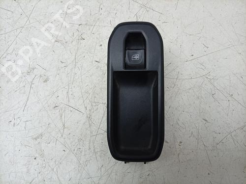 Used Right front window switch Right front window switch RENAULT EXPRESS Box Body/MPV 1.5 Blue dCi 75 (F6AA) (75 hp) 38331525 38331525
