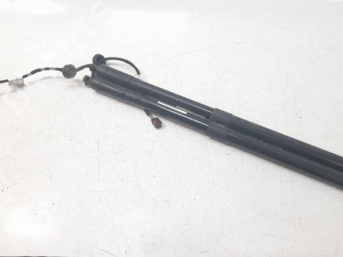 Used Tailgate lift support VOLVO XC60 II (246) D4 Polestar (200 hp) 29942417