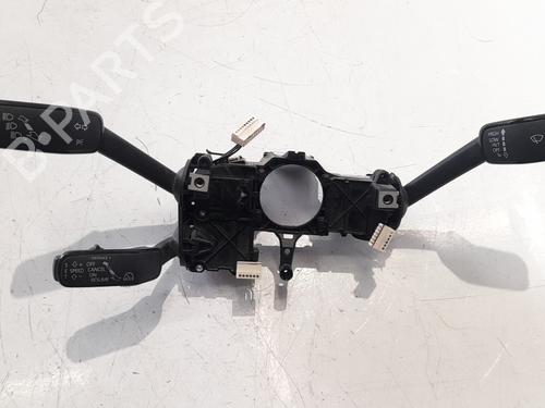 Used Switch SEAT IBIZA V (KJ1, KJG) 1.0 TSI (110 hp) 18302432