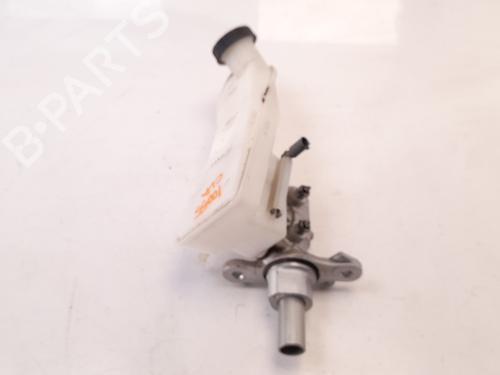 Used Brake master cylinder MERCEDES-BENZ CLA Shooting Brake (X117) CLA 200 CDI / d (117.908) (136 hp) 8666828
