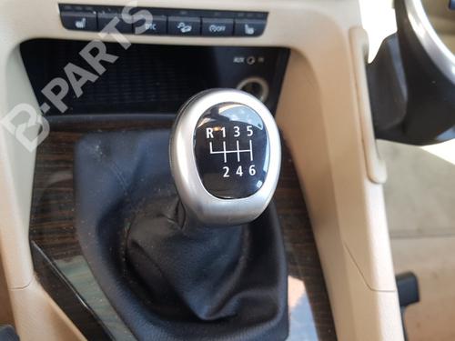 Used Manual gearbox selector Manual gearbox selector BMW X1 (E84) xDrive 18 d (143 hp) 9519750 9519750