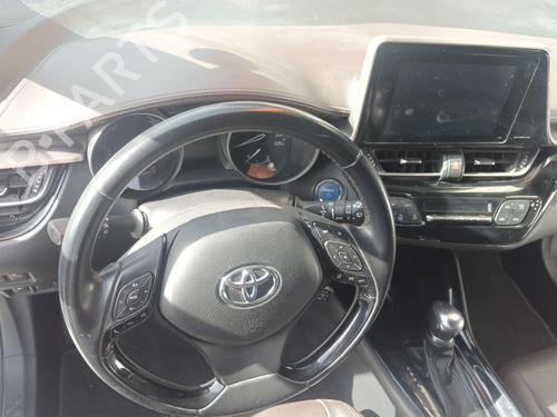 Used Switch TOYOTA C-HR (_X1_) 1.8 Hybrid (ZYX10_, ZYX11_) (98 hp) 28972598