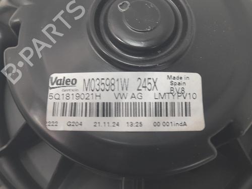 Heater blower motor VW T-ROC (A11, D11) 1.0 TSI | BP31601529M62 - Image 4