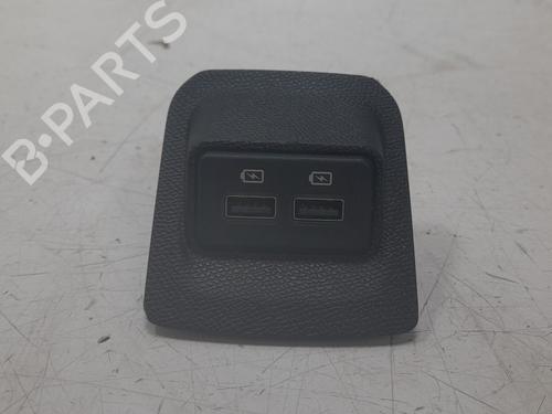 Used Electronic module Electronic module PEUGEOT 3008 II SUV (MC_, MR_, MJ_, M4_) 1.2 THP/ PureTech 130 (MRHNSM, MRHNSU, MRHNSJ, MRHNYW,... (131 hp) 32483004 32483004