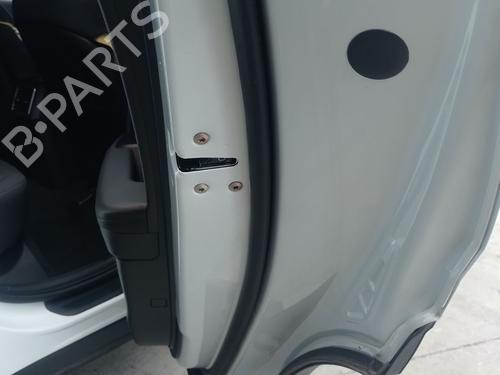 Højre bagtil lås Højre bagtil lås KIA SPORTAGE V (NQ5) 1.6 T-GDI AWD (180 hp) 39883726 39883726